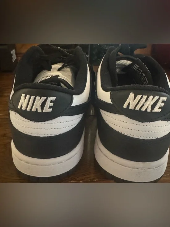 Nike Dunks - Picture 3 of 6